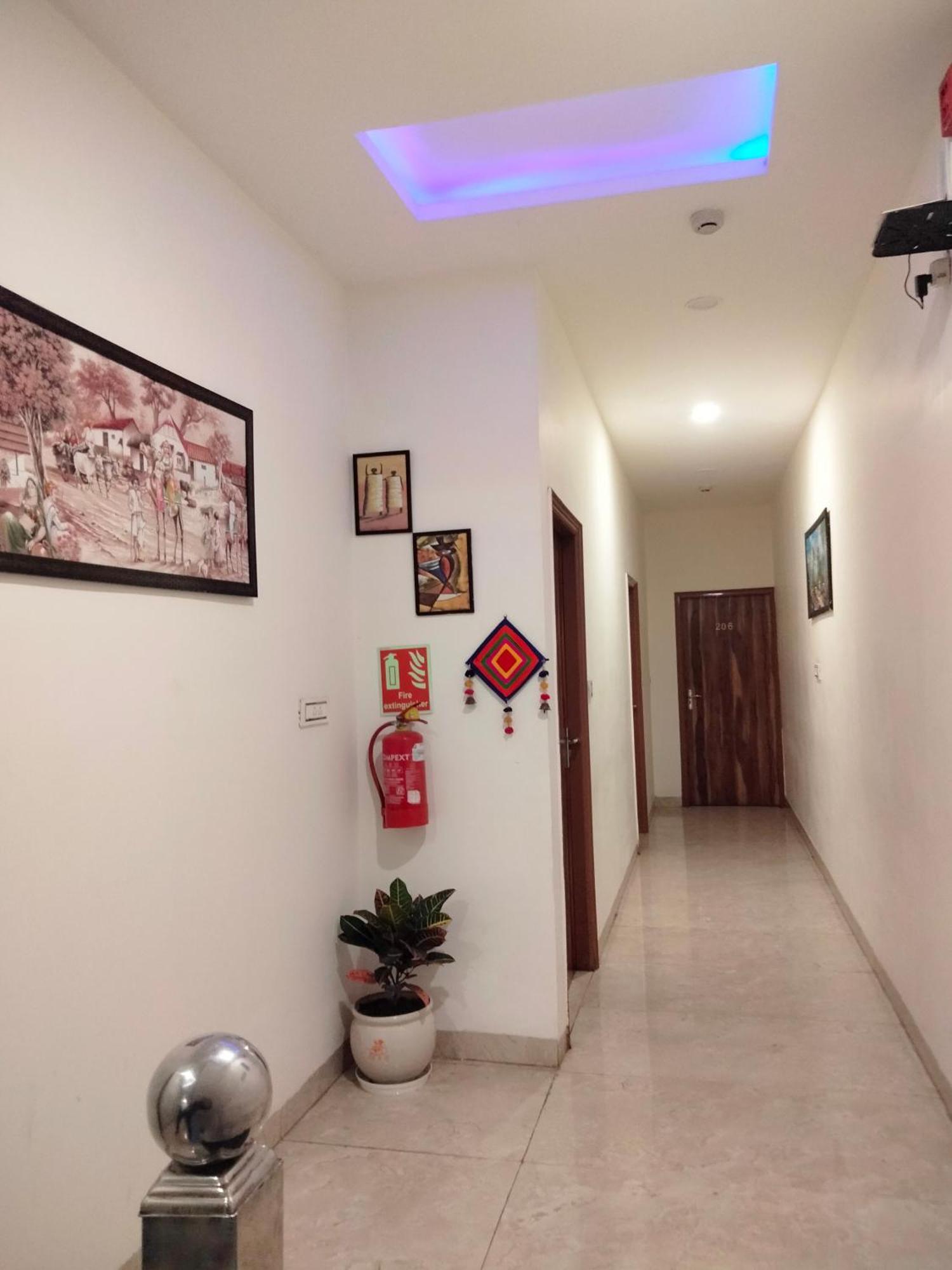Hotel D Plaza Zirakpur Екстериор снимка